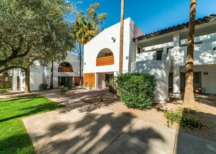 41B - Casa Grande Modern 1Bd Condo Heated Pool