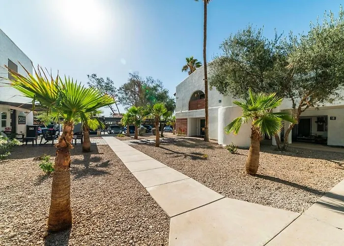 41B - Casa Grande Modern 1Bd Condo Heated Pool